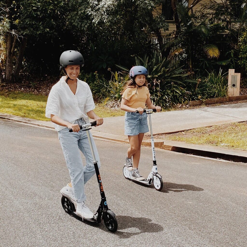 Kick Scooter Vs Electric Scooter Which One Should I Get