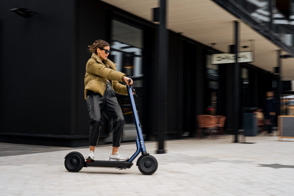 Kick Scooter Vs. Electric Scooter Which One Should I Get?